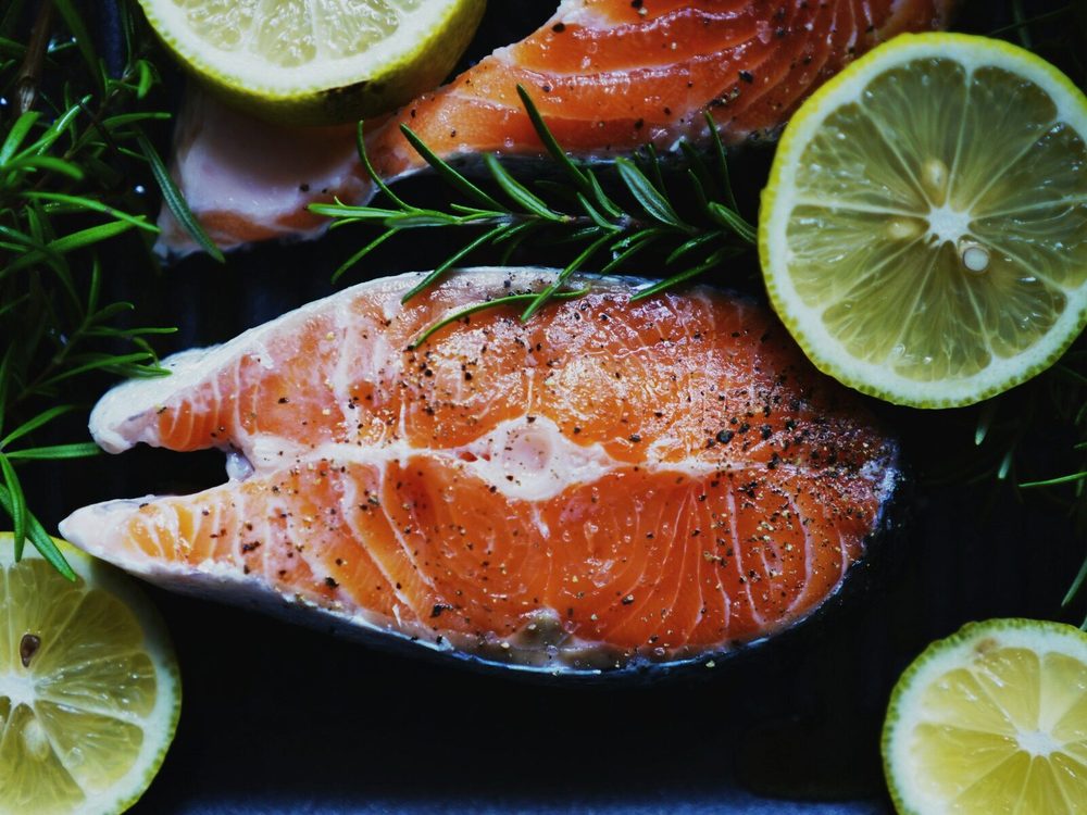 Fresh salmon with rosemary and lemon